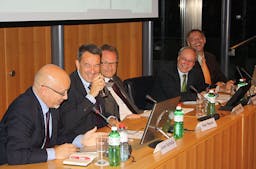 Avenir-Suisse-Conference about über international organisationen