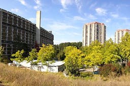 Liberale brauchen dringend eine eigene soziale Vision, einer klare Vorstellung von Sozialpolitik. (Wohnbauten in Bern, Gäbelbach-Quartier, Quelle Wikipedia)