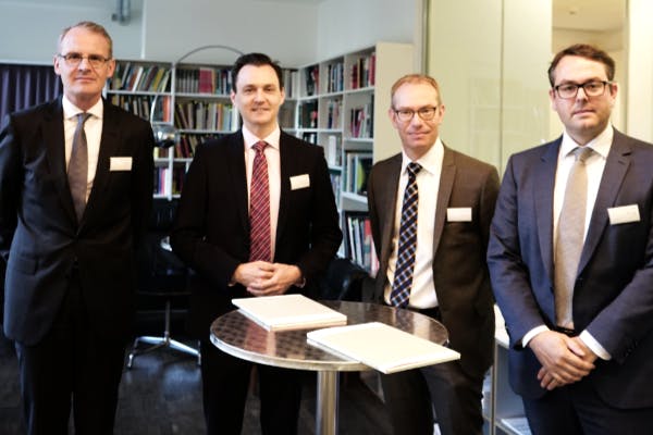 Reto Jacobs, Martin Sauermann, Samuel Rutz und Simon Jäggi (v.l.n.r.), Teilnehmer des Wettbewerbspolitischen Workshops von Avenir Suisse 2017