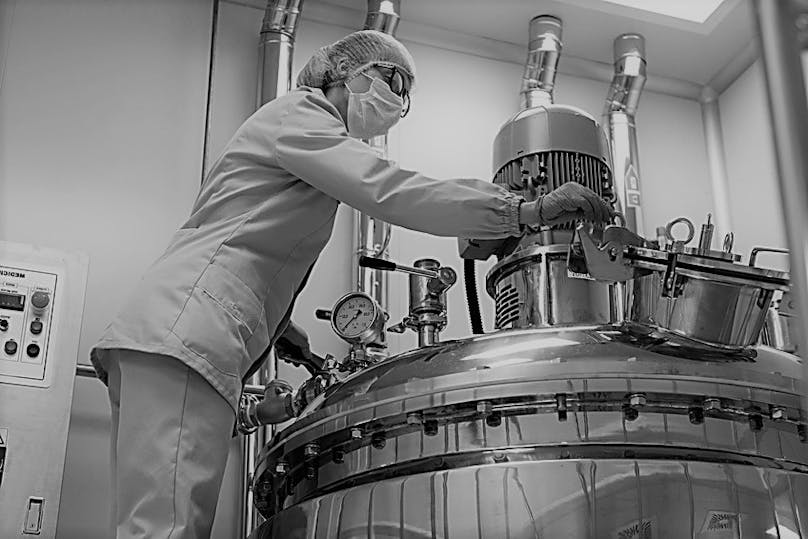 Mitarbeiterin in der Pharmaindustrie | Avenir Suisse