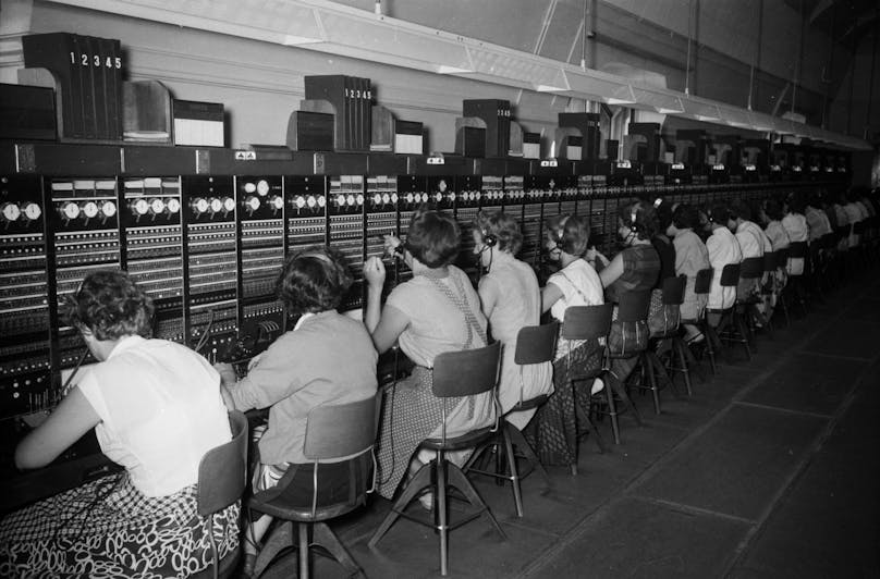 Telefonistinnen bei der Arbeit |ETH-Bibliothek Zürich, Bildarchiv